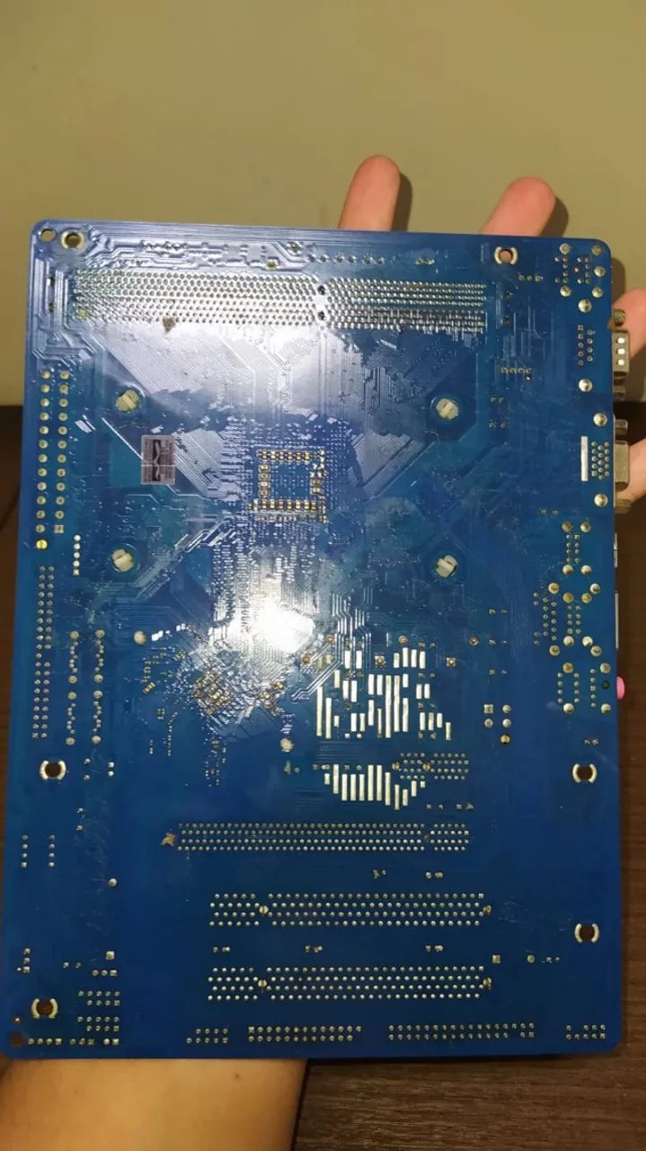 Placa Mãe ASRock N68-S3 FX AM3+ (COM DEFEITO / NO ESTADO) + Acessórios