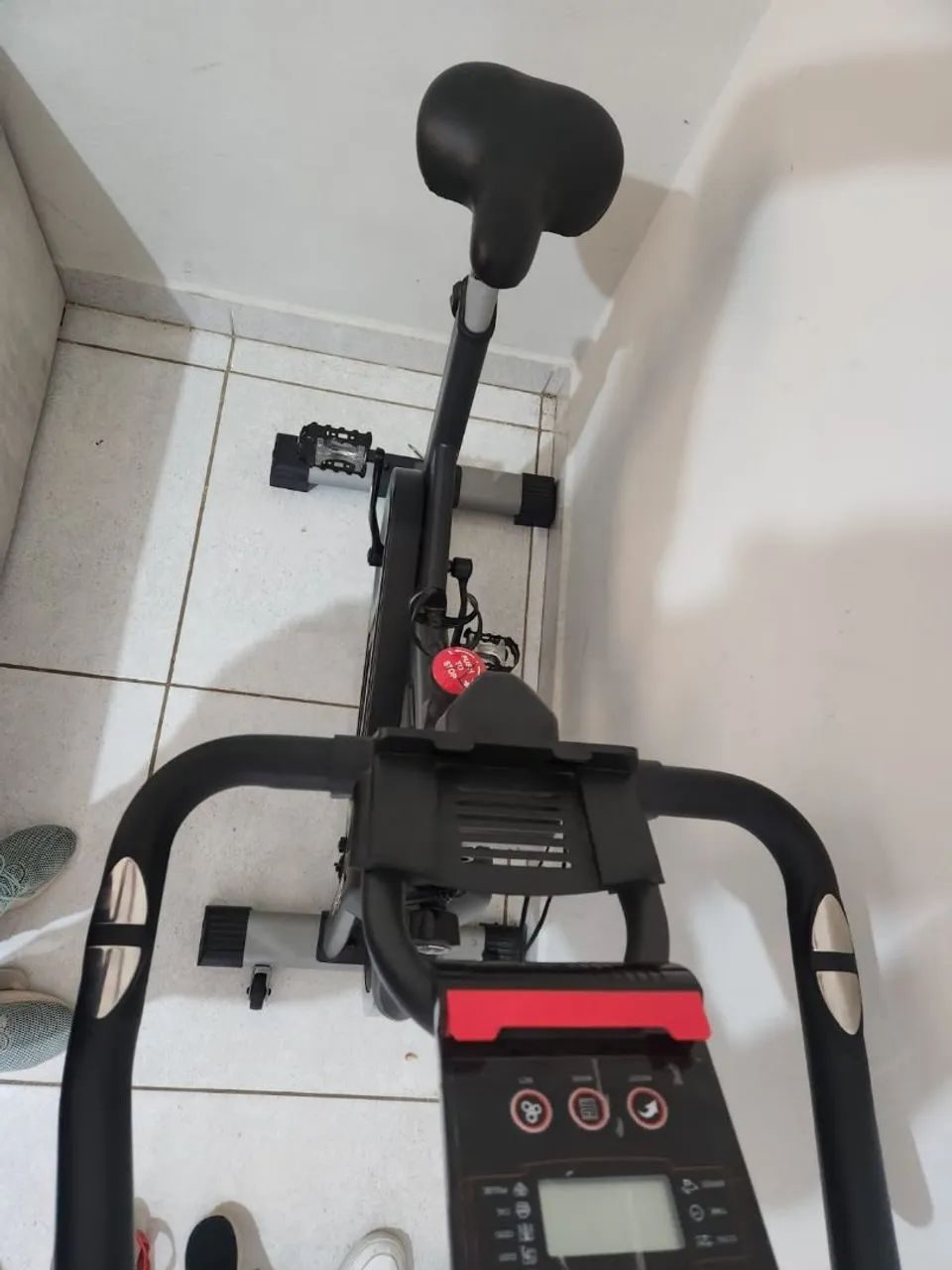 Bicicleta Ergométrica para Exercícios em Casa - Excelente Estado - Foto 2