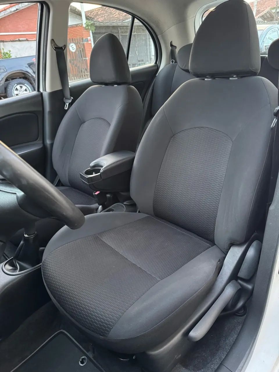Nissan March S 1.0 16V Flex Fuel 5p, foto 13 de 16