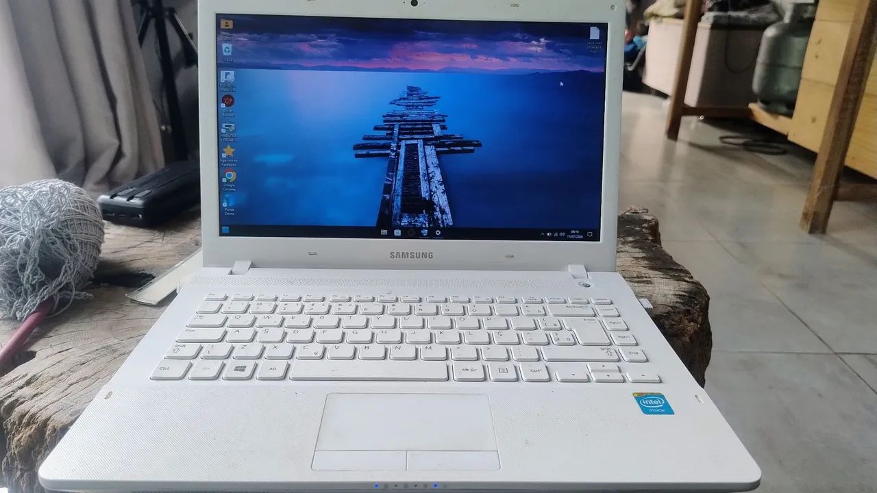 Notebook Samsung 465GB e 4G|RAM Com Windows 10 lite