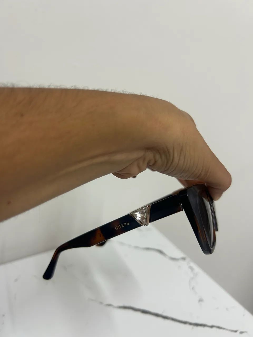 Vendo óculos da guess  - Foto 2