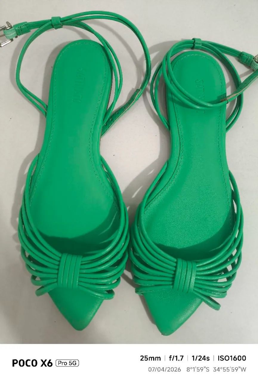 Sandália rasteirinha verde - Foto 4