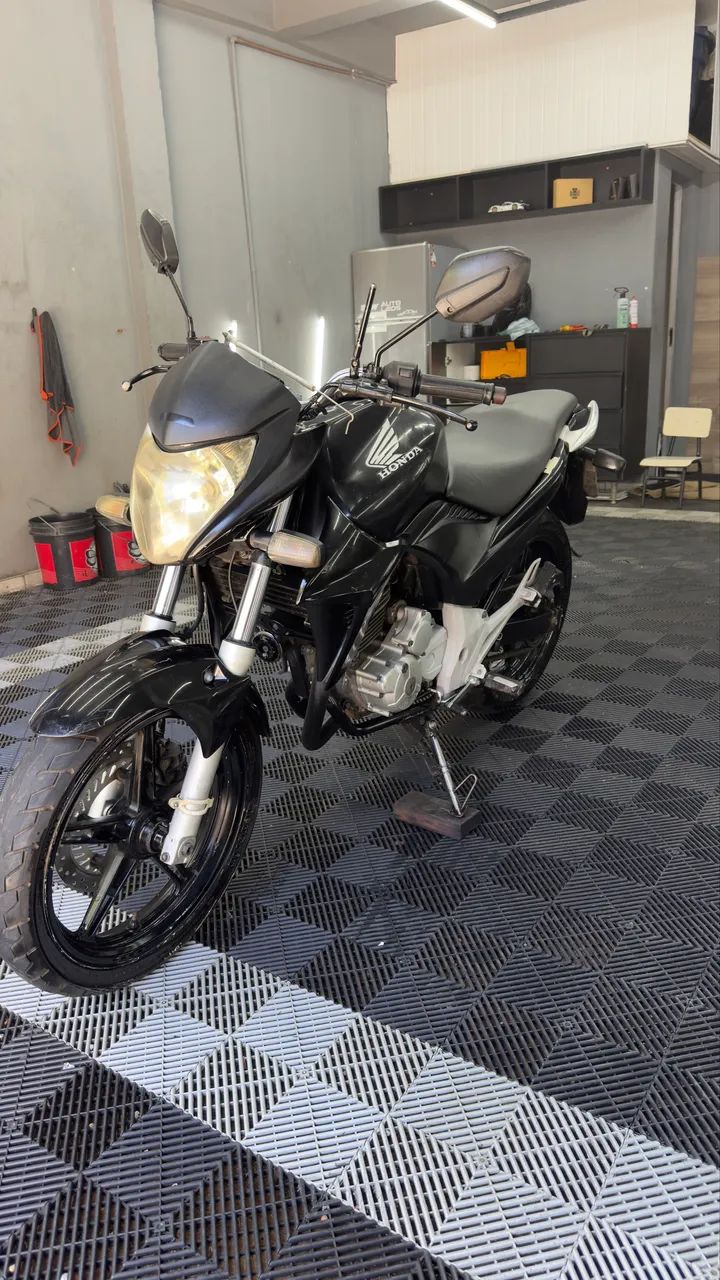  Honda CB300