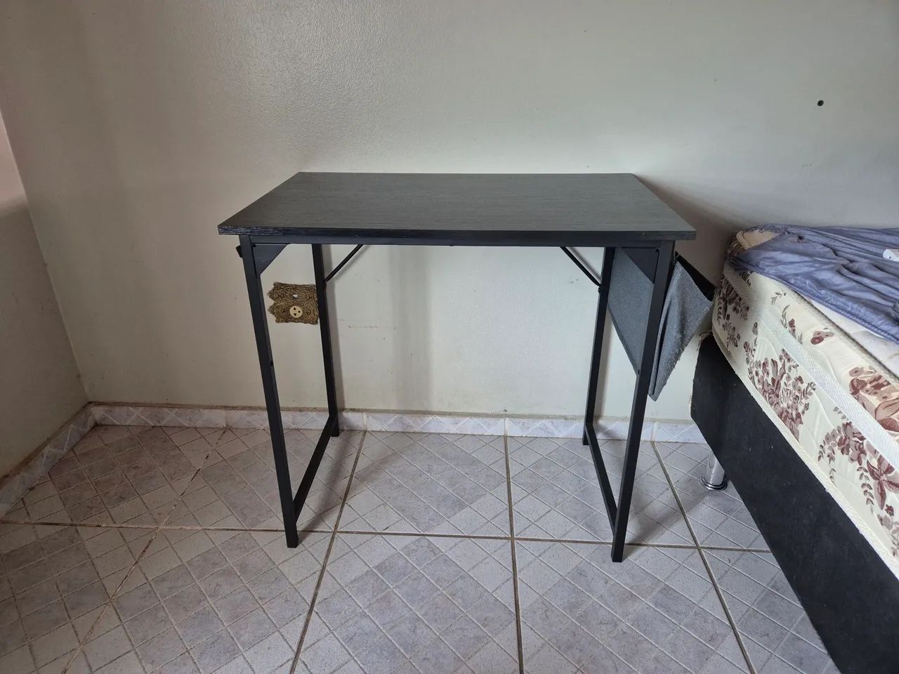 Mesa para notebook - Foto 2