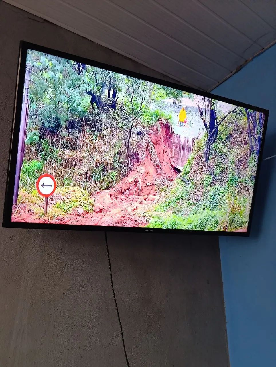 OPORTUNIDADE! TV SAMSUNG SMARTH 40 POLEGADAS - 750$ 