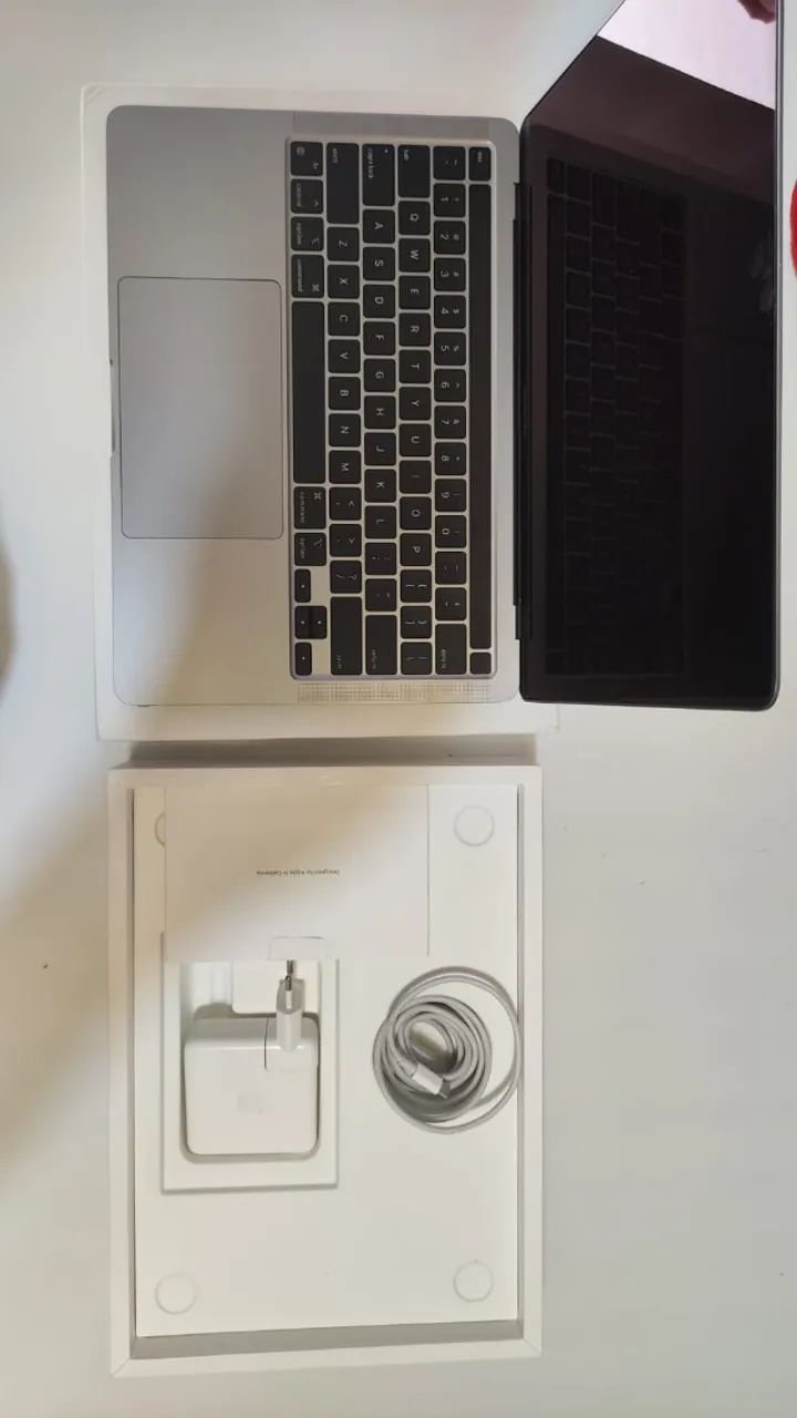 MacBook Pro 13? M2 (2022) - 512GB SSD | Praticamente Novo