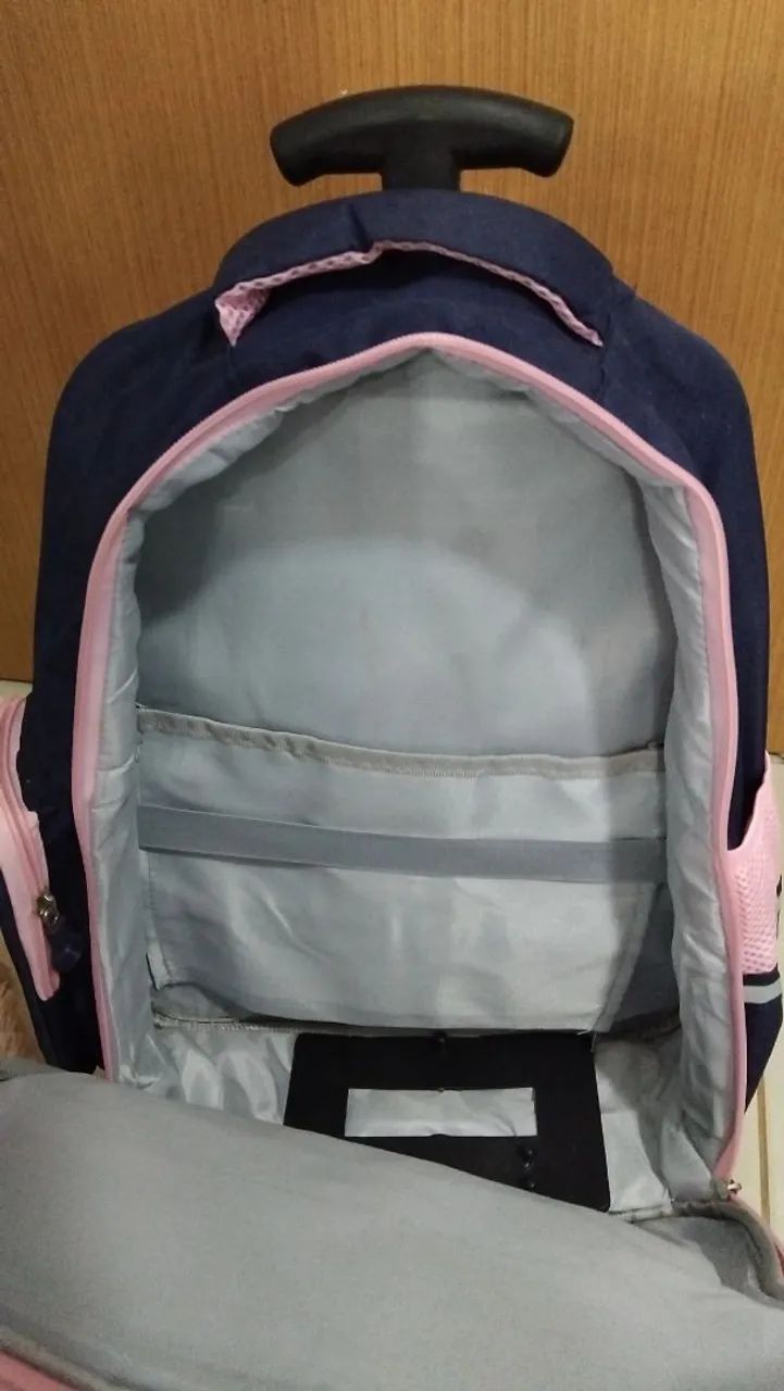 Mochila escolar com rodinhas nova! - Foto 5