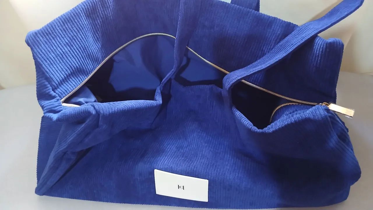 Bolsa estilosa Carolina Herrera - Foto 2
