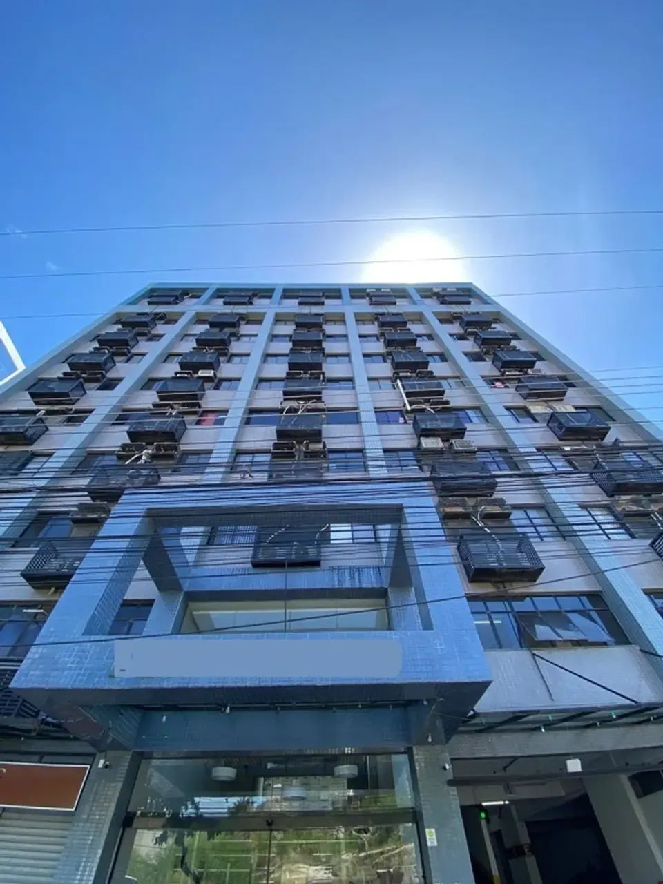 Sala comercial, elevador, sol da manhã - Vitória - ES