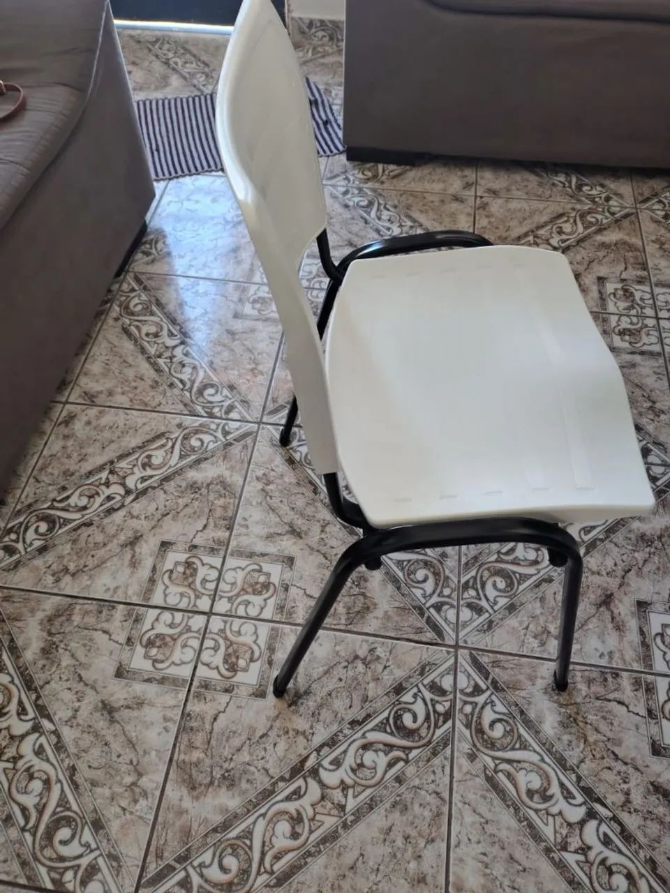 Cadeiras de Polipropileno Brancas  - Foto 5