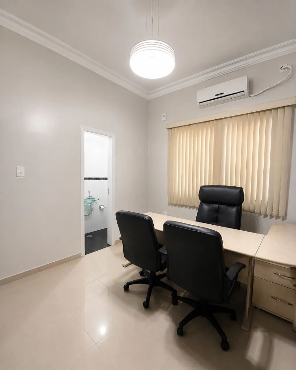 PONTO COMERCIAL NO CENTRO - ESCRITÓRIO DUPLEX REFORMADO E MOBILIADO - Foto 5