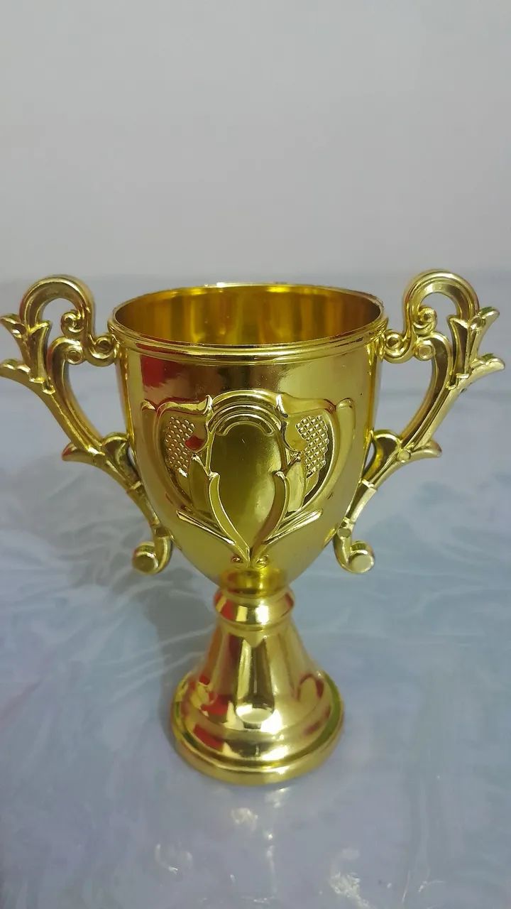 Troféu Taça  Dourada 10cm - Foto 5