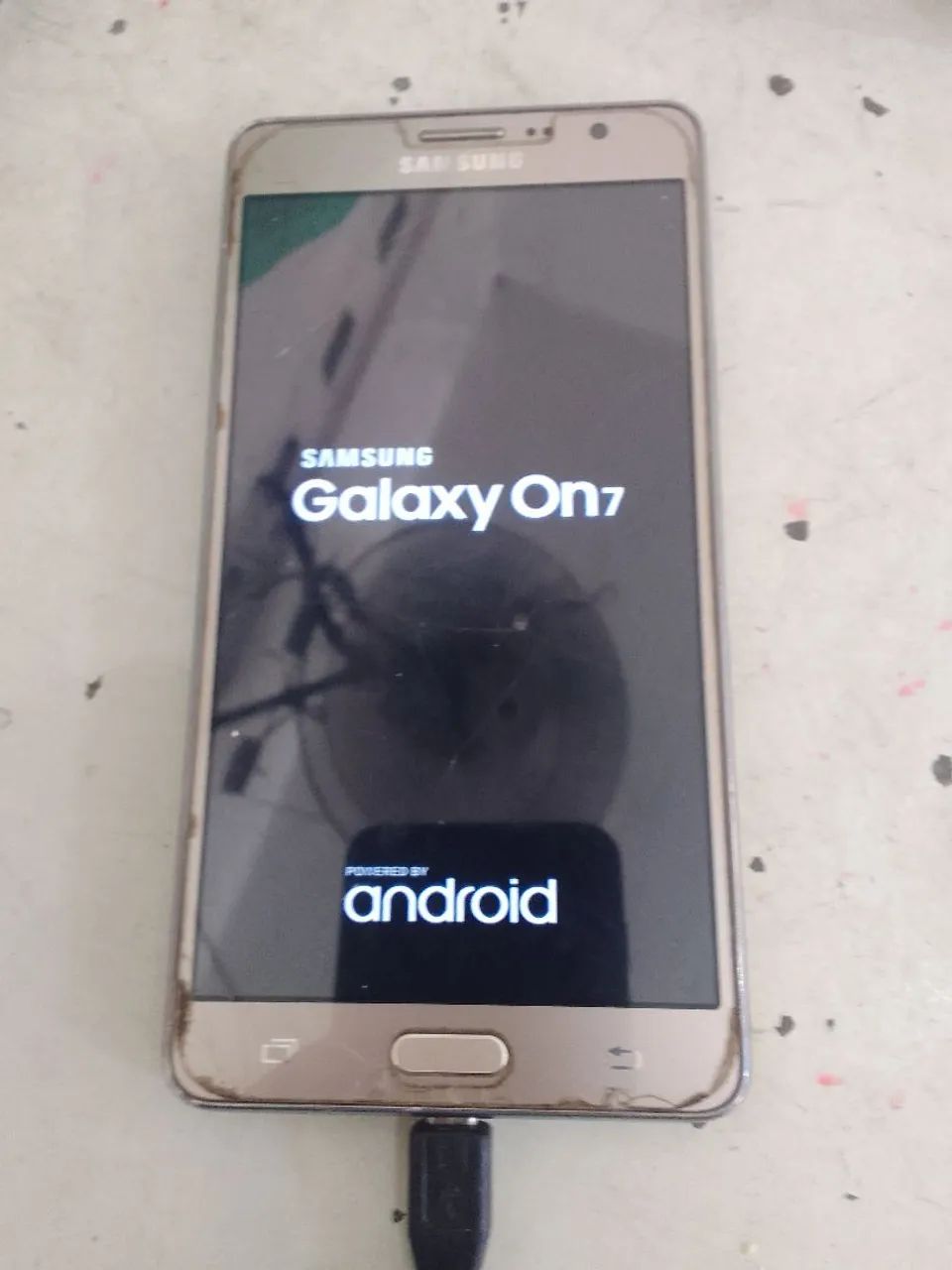 Vendo celular Samsung on 7 - Foto 2