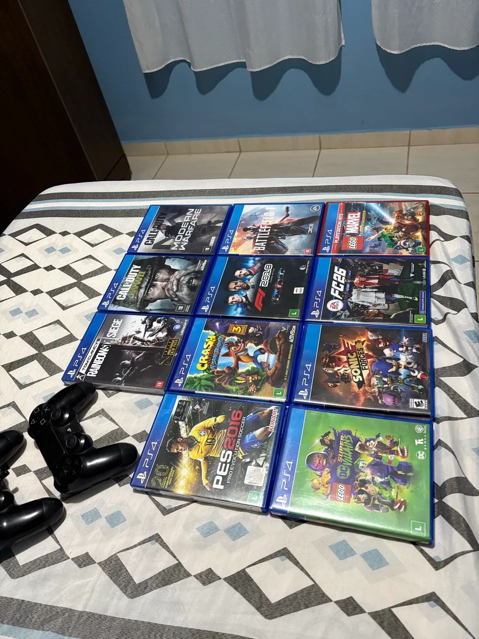 Ps4 com dois controles + jogos  - Foto 2