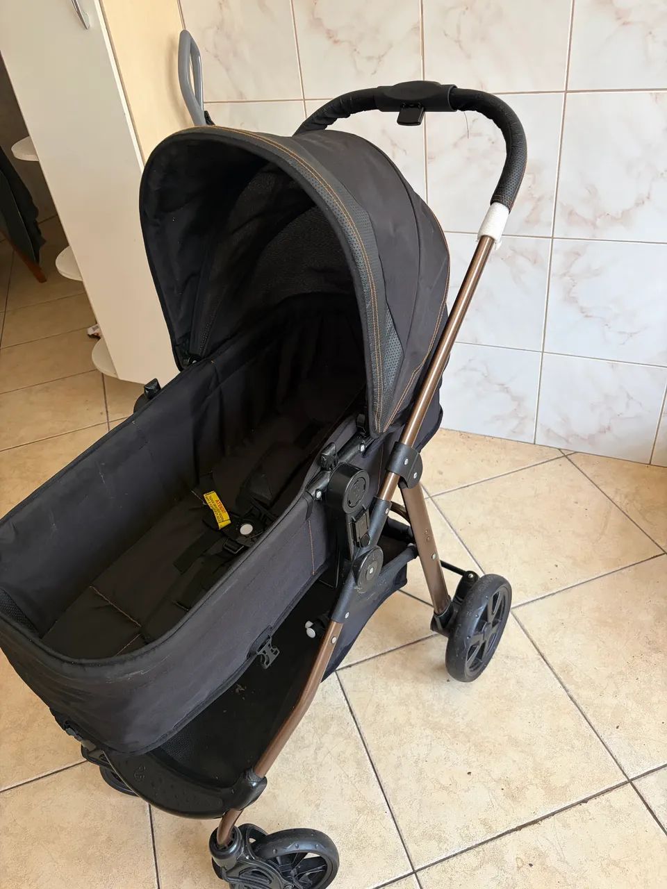 TRAVEL SYSTEM - CARRINHO BERÇO/MOISÉS + BEBÊ CONFORTO - Foto 2