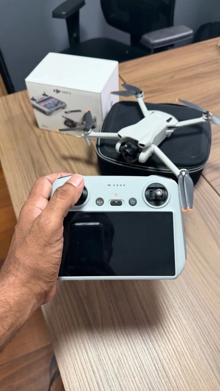 DJI Mini 3 4K + Controle DJI RC com Tela + Bag e Caixa Original - Foto 4