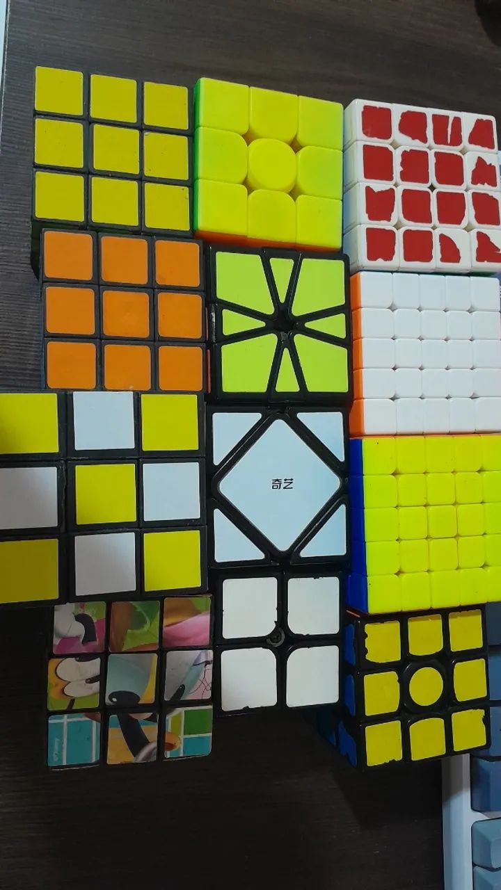 Coleção de cubos mágicos