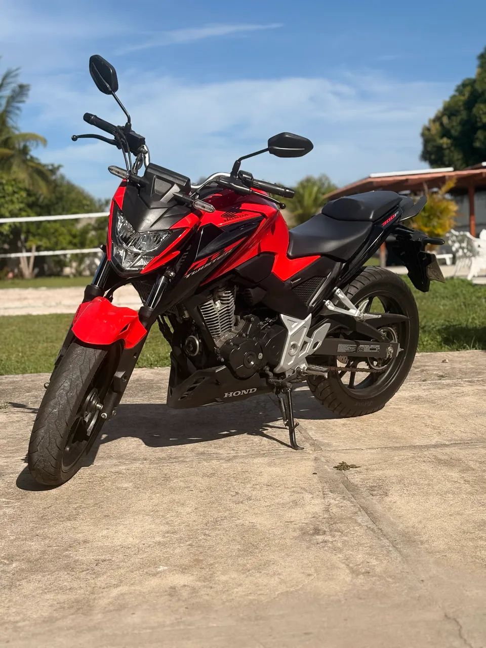 CB 300 - Foto 2