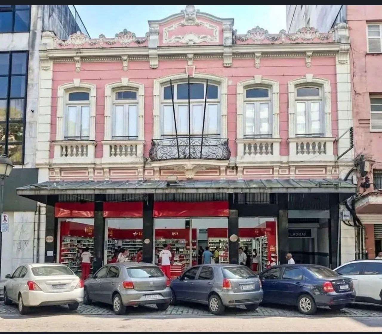 Centro (Rua do Imperador) - Lojão com 360m². Excepcional negócio !
