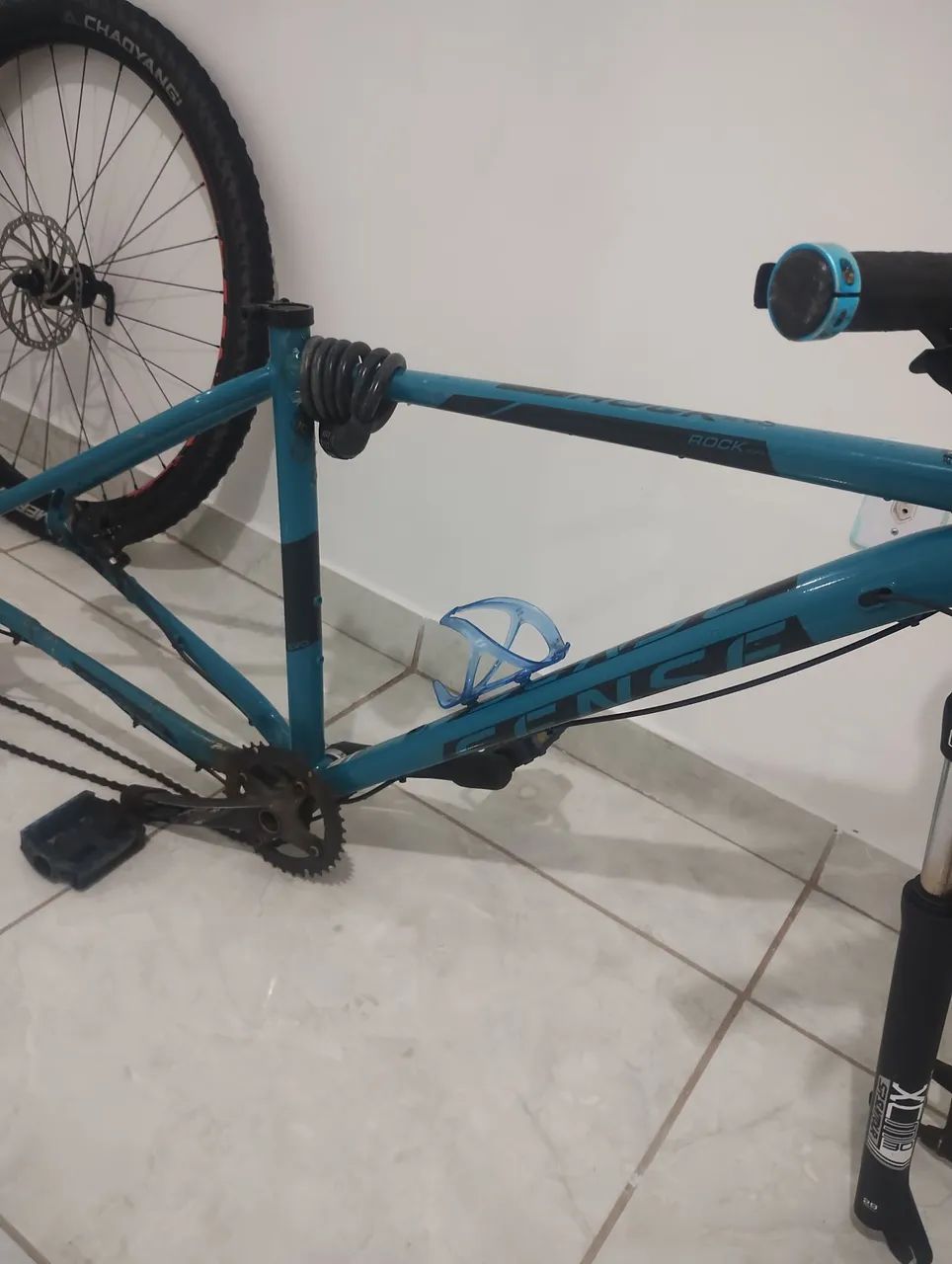 Quadro de bicicleta 29 com algumas peças inclusas.  - Foto 2