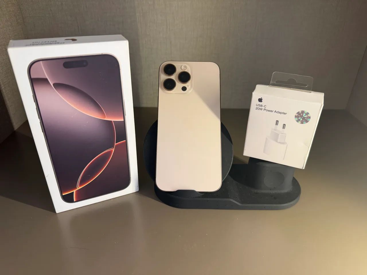 iPhone 16 pro max Desert Titanium 256GB - Celulares e Smartphones