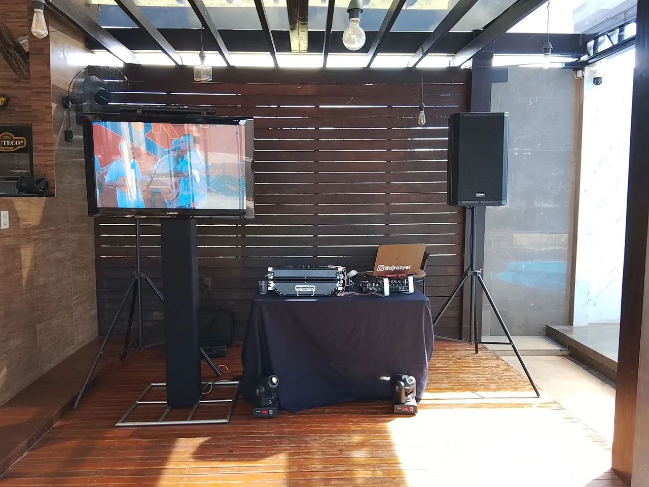 Serviço de DJ com som e iluminação completa.  - Foto 5