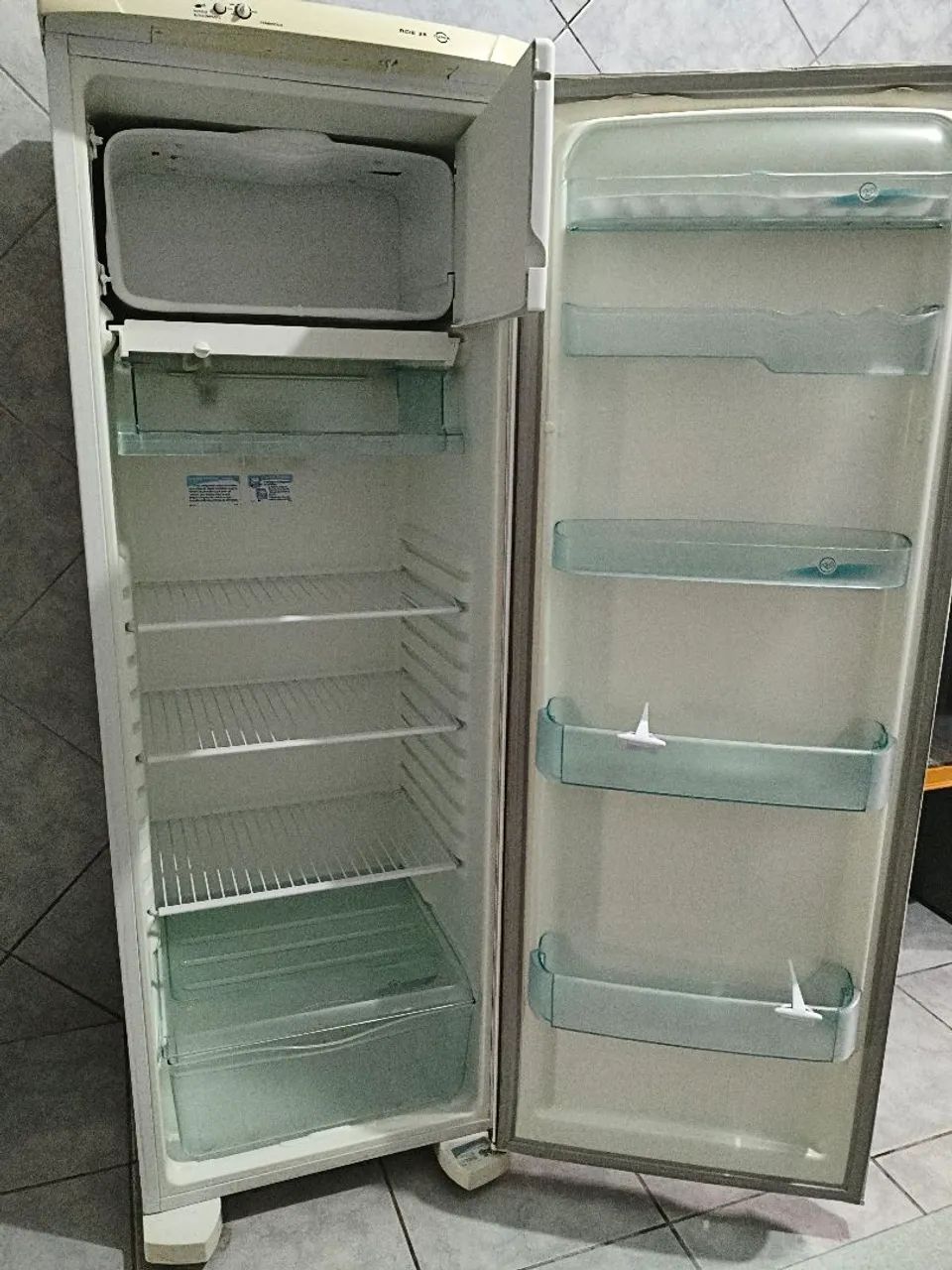 GELADEIRA ELETROLUX  - Foto 2