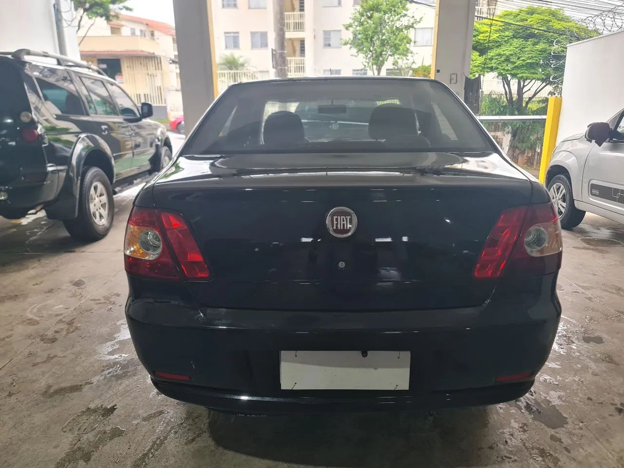 Fiat Siena Celebration 1.0 Fire Flex 8V 4P 2010 - Foto 8