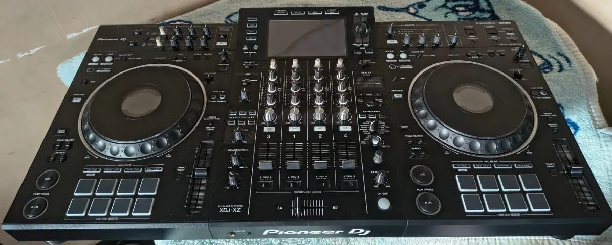 Controladora XDJ XZ à venda - Instrumentos musicais - Tarumã