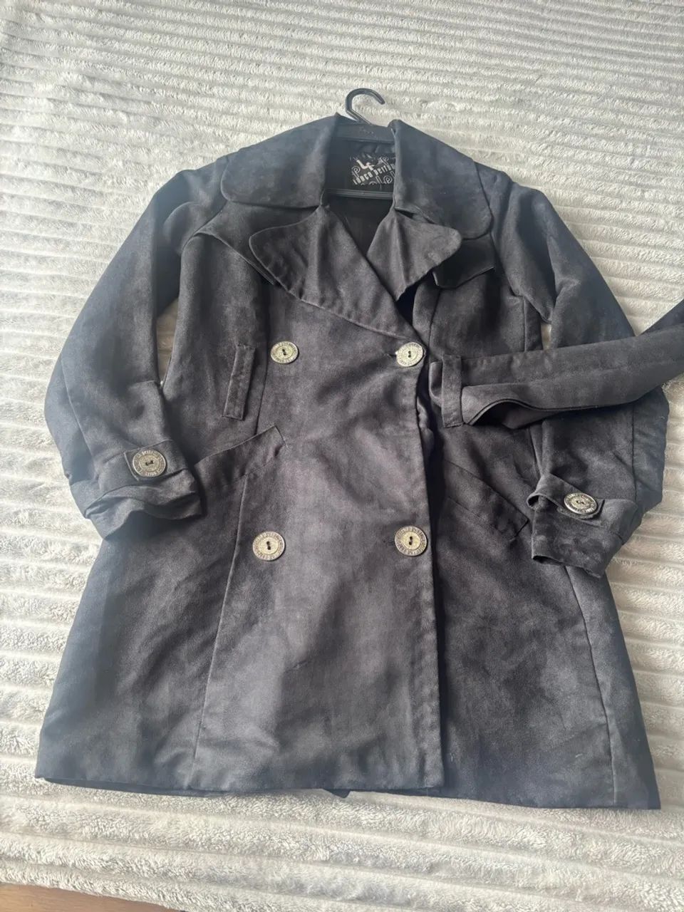 Trench coat 