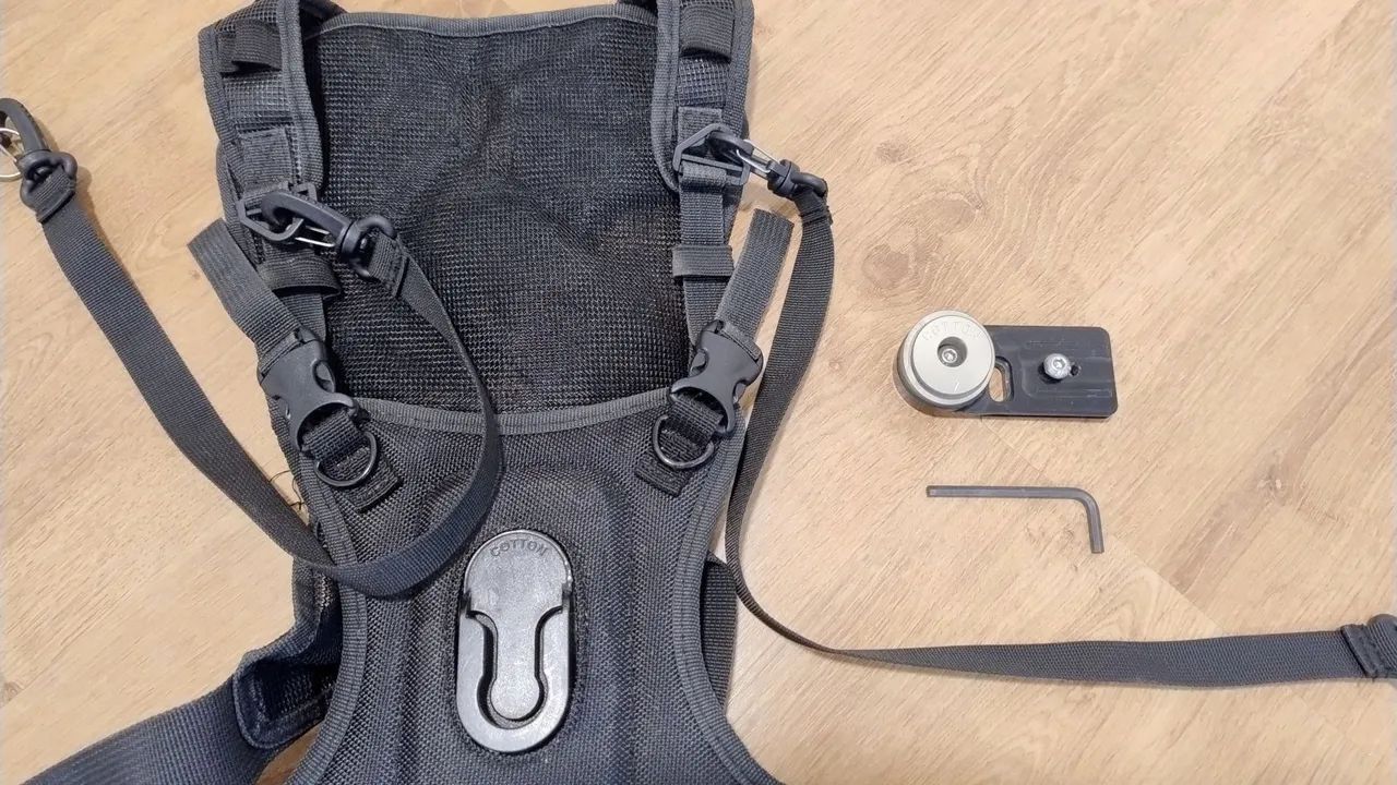 Harness/Colete da Cotton Carrier e LowePro Impecavel - Foto 2