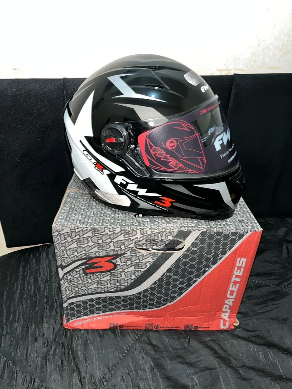 Capacete FW3 gtx star, nunca usado, na caixa - Foto 3