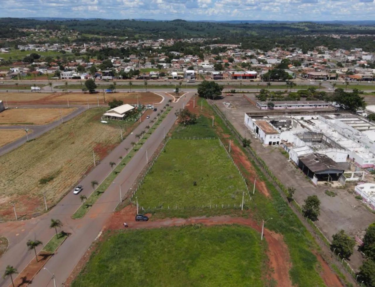 Área Comercial 2.800m² 9 Lotes Resdencial Santo André Goianira - Foto 3
