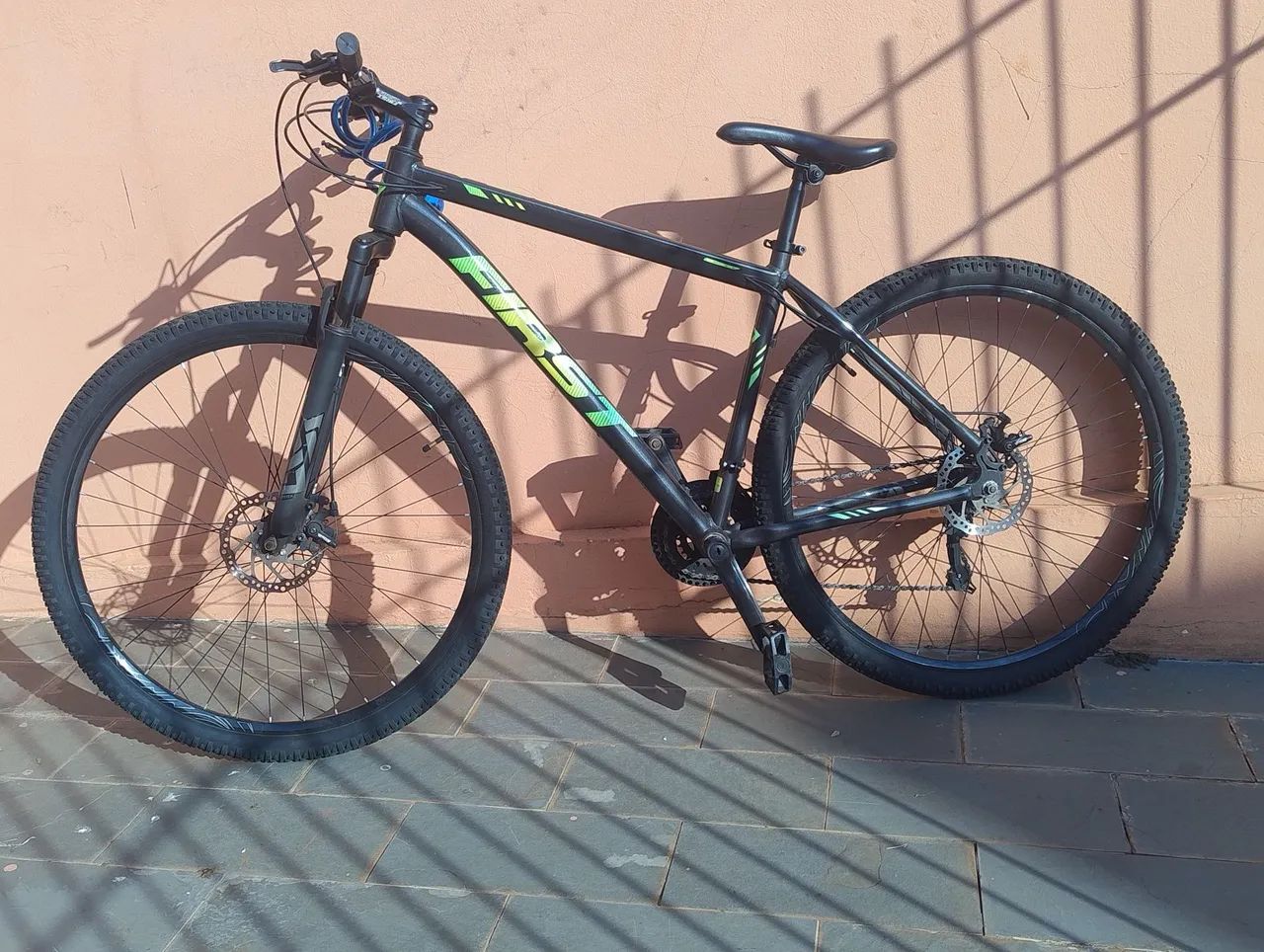 Bicicleta aro 29, First 21 marchas  - Foto 2