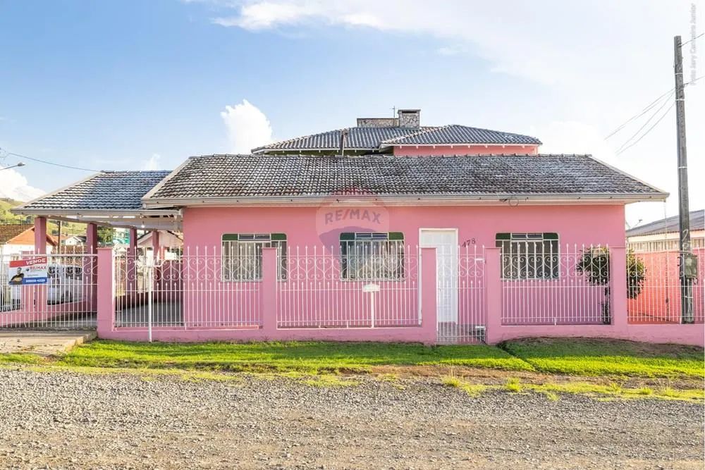Casa dos Sonhos em Lages: Espaço e Conforto!