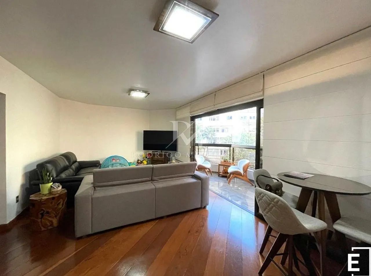 Apartamento Exclusivo de 324 m² no Centro de Florianópolis  4 Quartos e 2 Vagas - Foto 4