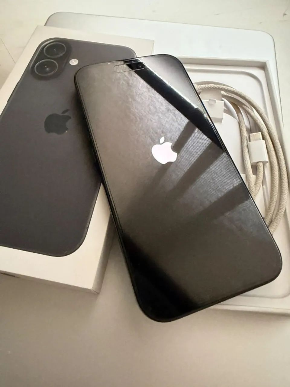 iPhone 16 256GB Black - Foto 2