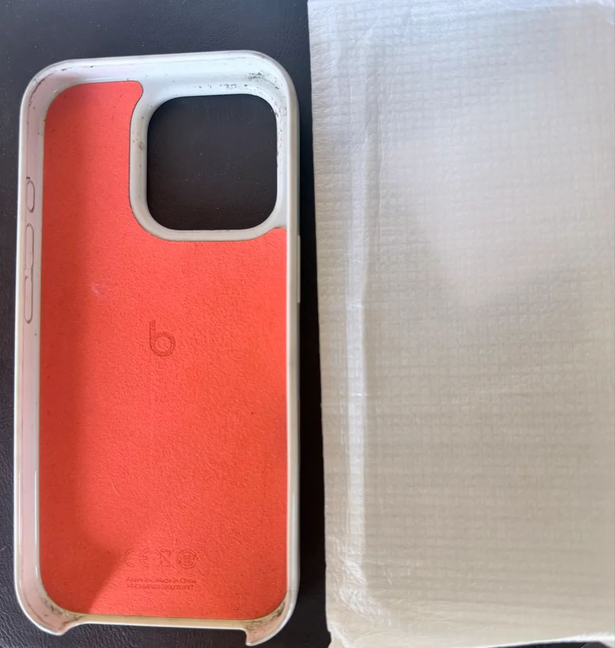 Capa MagSafe para iPhone 13 Pro - Estilo Beats - Foto 2
