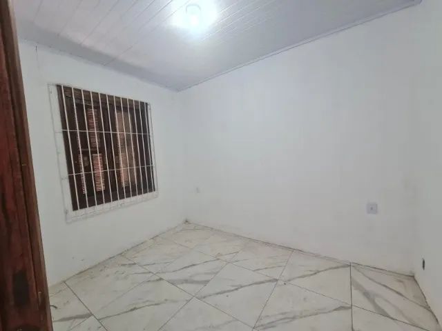 Casa reformada e pronta para morar na rua Tiradentes - Foto 2