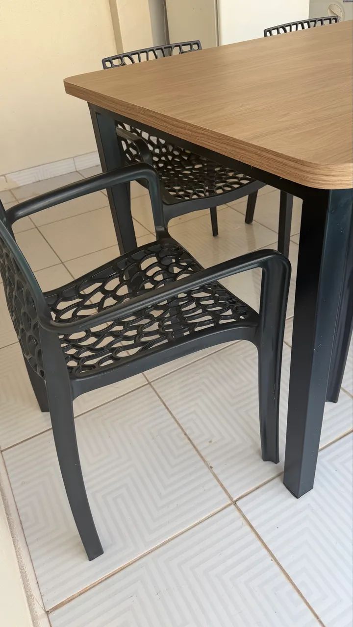 Mesa Nova com 8 cadeiras - Foto 5