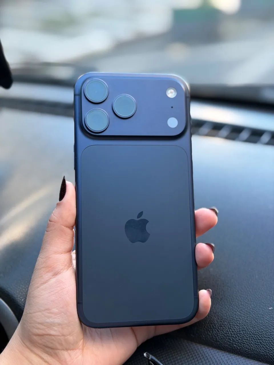 iPhone 17 pro max 
