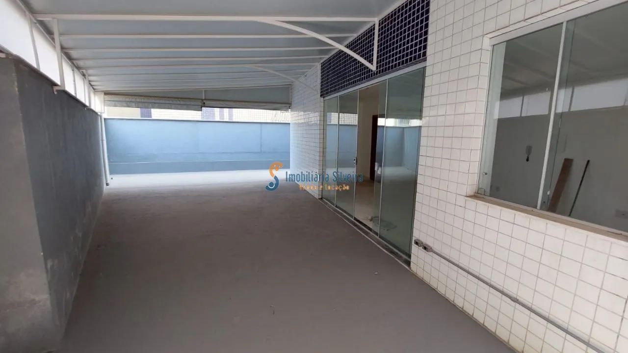 Sala comercial de 32 m², prédio com elevador 2 quarteirões da Av. Cristiano Machado ;
