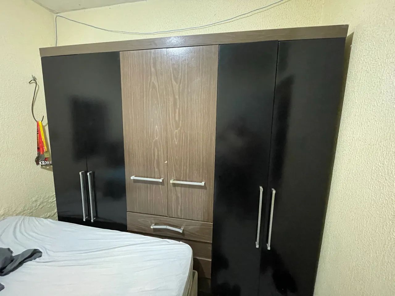 GUARDA-ROUPA 6 PORTAS COM 4 GAVETAS  - Foto 4