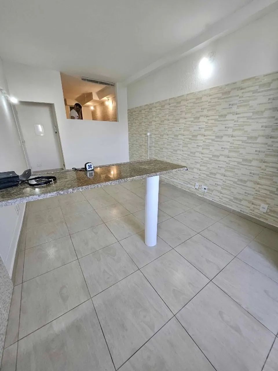 Apartamento 1 dormitório com 1 vaga sem taxa condomínio  - Foto 2