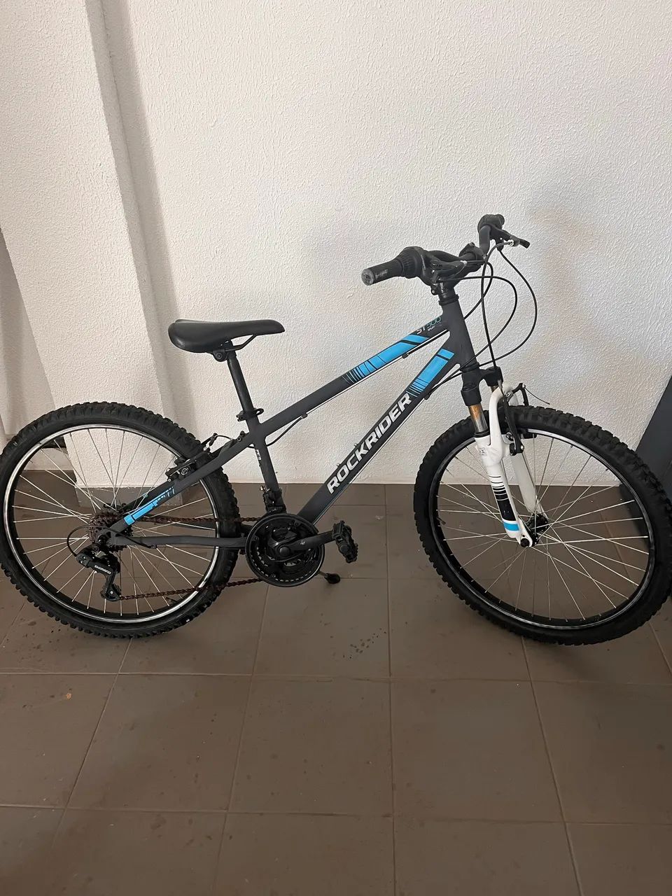 Bicicleta com amortecedor aro 26