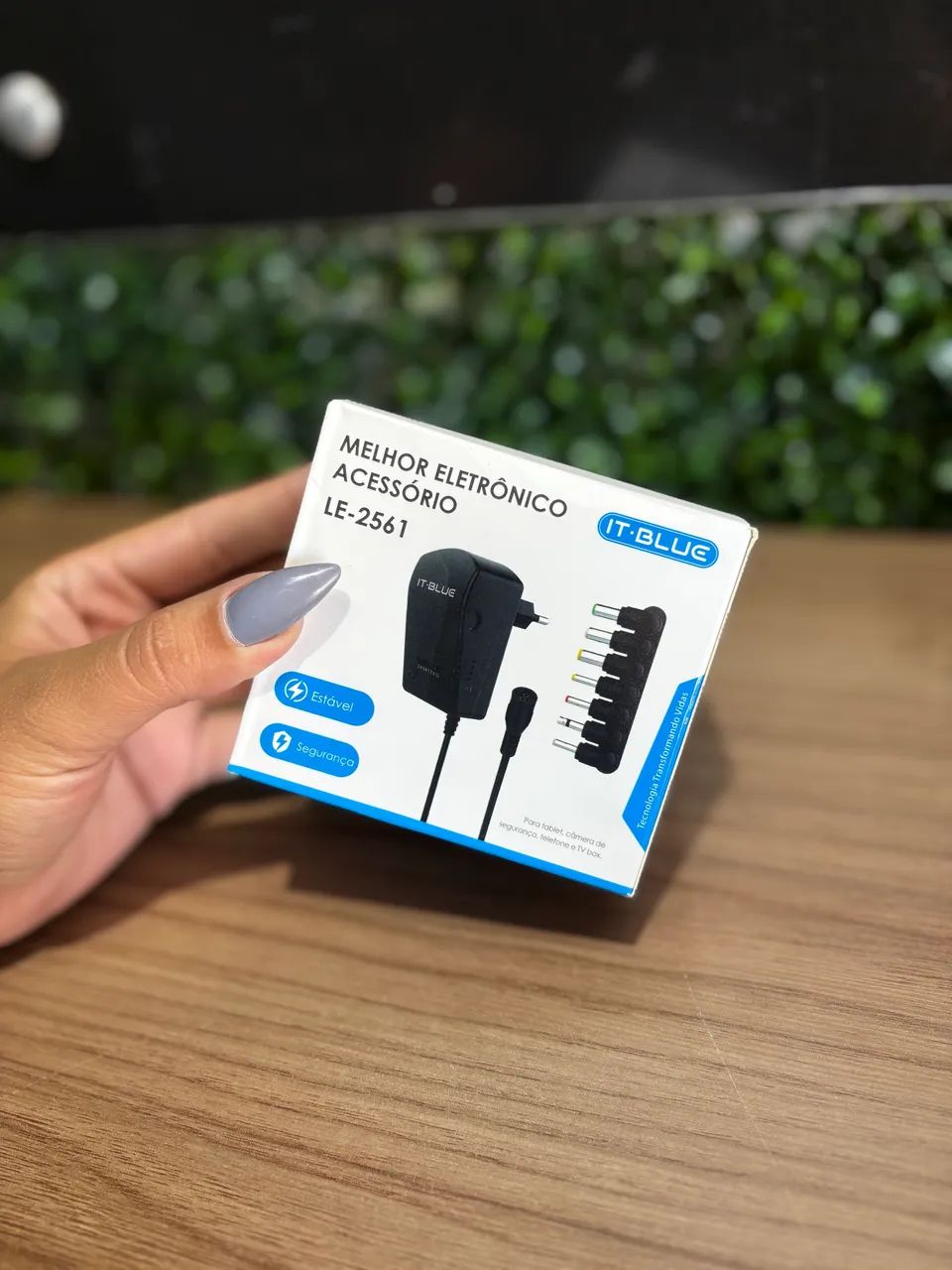 Fonte Universal 3V A 12V com 7 Plugs IT-BLUE LE-2561
