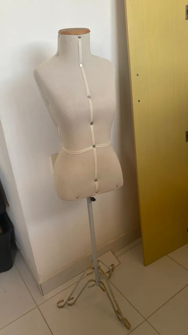 Manequim busto com pedestal  - Foto 5