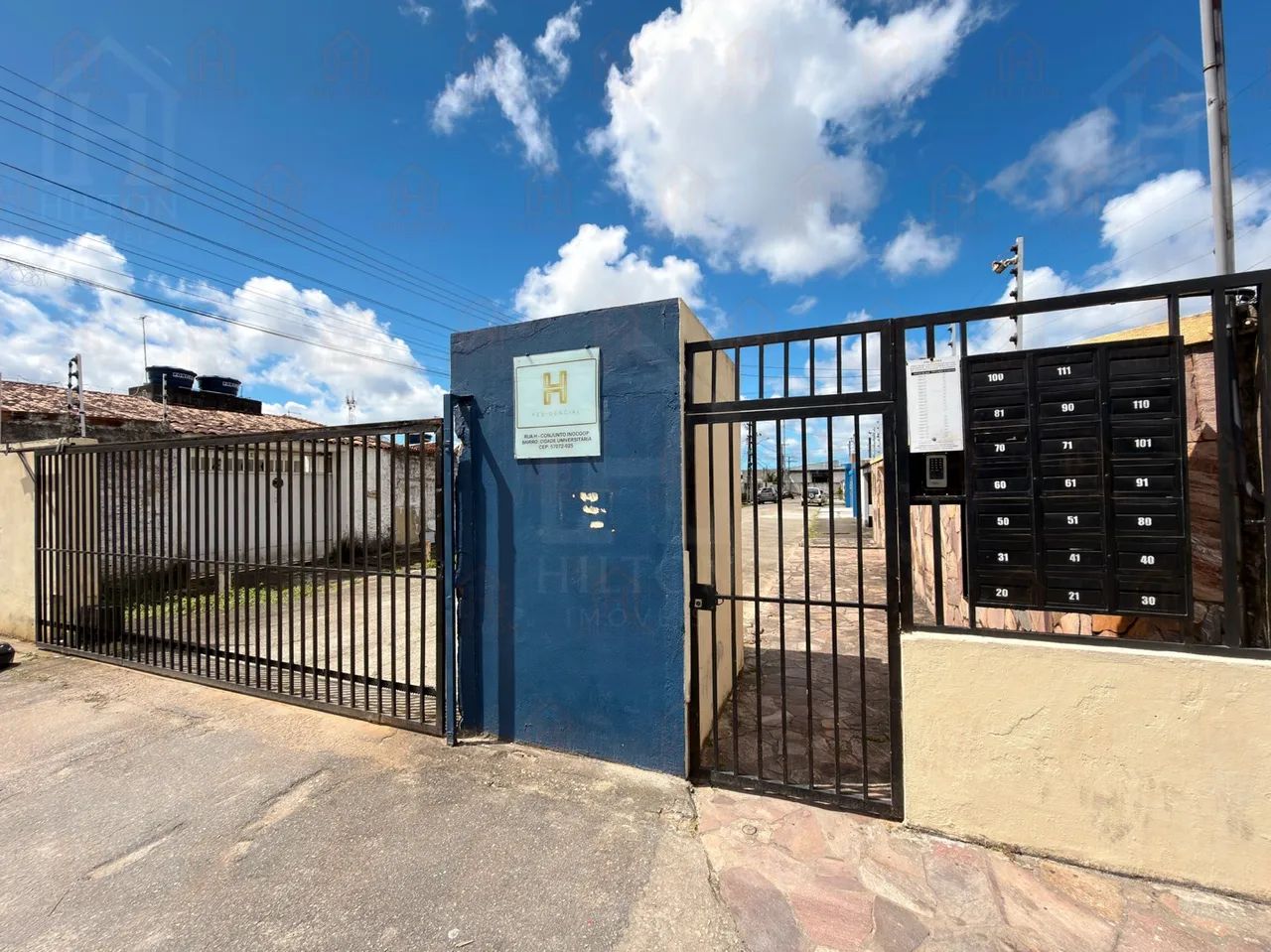 CASA NO INOCOOP, COM TERRENO MAIOR E POSSIBILIDADE DE COMERCIAL 