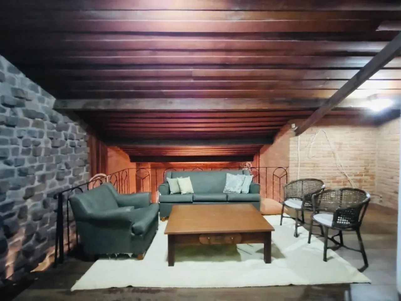 Casa com Cinco Quartos em Penedo, Itatiaia/RJ