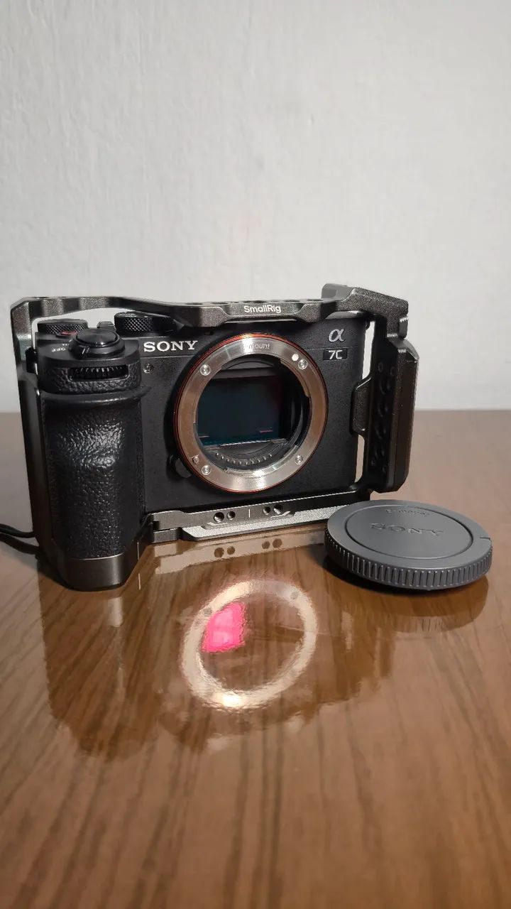 Câmera Sony a7c2 + Cage smallrig - Foto 3